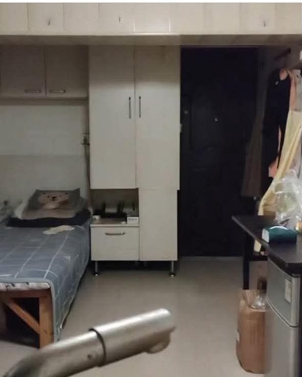 Hàng loạt người dùng tại Việt Nam, có cả TikToker ghép ảnh đùa cợt, tái hiện vụ phát tán hơn 1.600 clip nóng rõ mặt nạn nhân đang gây xôn xao dư luận Trung Quốc. Hàng loạt người dùng tại Việt Nam, có cả TikToker ghép ảnh đùa cợt, tái hiện vụ phát tán hơn 1.600 clip nóng rõ mặt nạn nhân đang gây xôn xao dư luận Trung Quốc.