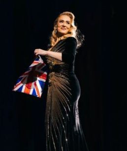 Adele di chuyển khó khăn vì tình hình sức khỏe không ổn định. Adele di chuyển khó khăn vì tình hình sức khỏe không ổn định.