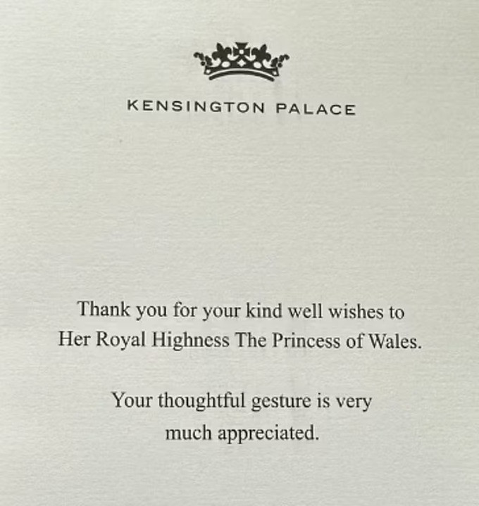 Cung điện Kensington thay lời Kate Middleton gửi thư đến người hâm mộ. Cung điện Kensington thay lời Kate Middleton gửi thư đến người hâm mộ.