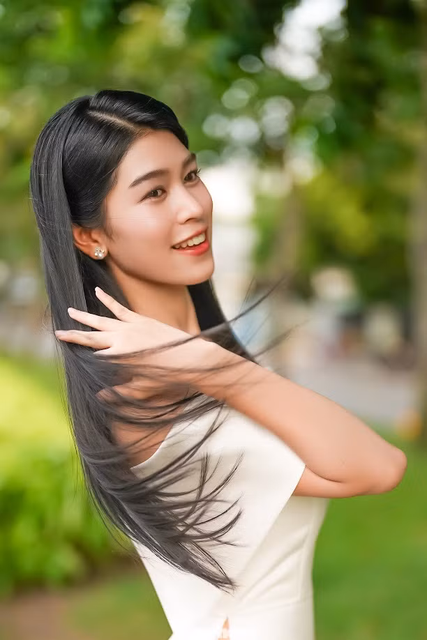 Tại Hoa hậu Việt Nam, Thanh Thảo được thí sinh gọi là "học sinh giỏi" của cuộc thi, do thành thạo tiếng Anh, Pháp và có biệt tài chơi piano. Thí sinh 19 tuổi cho biết cô được gia đình cổ vũ, tạo cơ hội học đàn, tham gia nhiều cuộc thi nghệ thuật. "Tôi tự hào khi sang Chicago thi đánh đàn từ khi học cấp hai, sau đó đạt Cúp vàng trong Liên hoan nghệ thuật châu Á Thái Bình Dương năm 2019. Khi nhìn lại, tôi thấy bản thân đã nỗ lực rất nhiều. Những thành tích là minh chứng cho sự cố gắng của tôi", cô nói thêm.