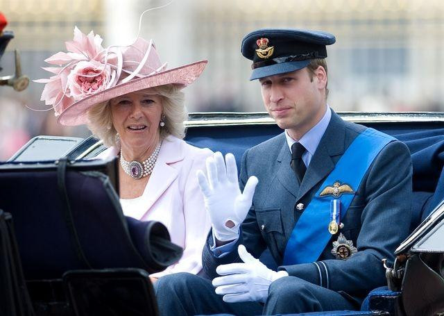 Hoàng tử William và mẹ kế tân vương hậu Camilla. Ảnh: Getty.