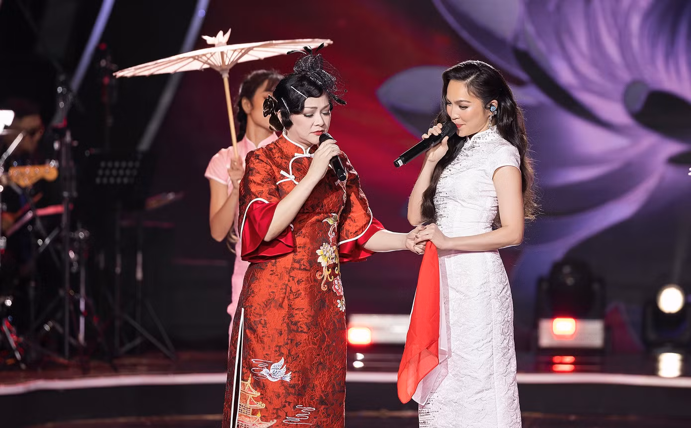 Tiết mục Xóm vắng đánh dấu sự tái ngộ giữa Như Quỳnh và Hiền Thục sau nhiều năm. Hiền Thục nhớ lại lúc còn là ca sĩ nhí sinh hoạt tại Nhà Thiếu nhi, cô luôn được Như Quỳnh dìu dắt. Việc được đứng chung sân khấu cùng Như Quỳnh là điều Hiền Thục luôn mơ ước.
