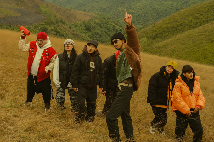 Đen Vâu lan tỏa thông điệp yêu lấy cuộc sống và chính mình thông qua Luôn yêu đời.