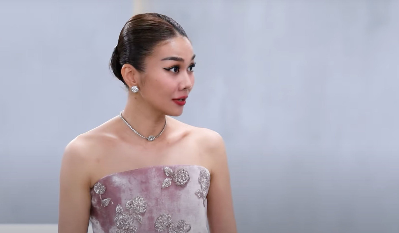 Thanh Hằng và Hồ Ngọc Hà cùng &quot;dập&quot; Hương Giang.