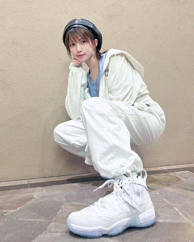 Rune Ikawa trước khi đối mặt chứng chán ăn. Rune Ikawa trước khi đối mặt chứng chán ăn.