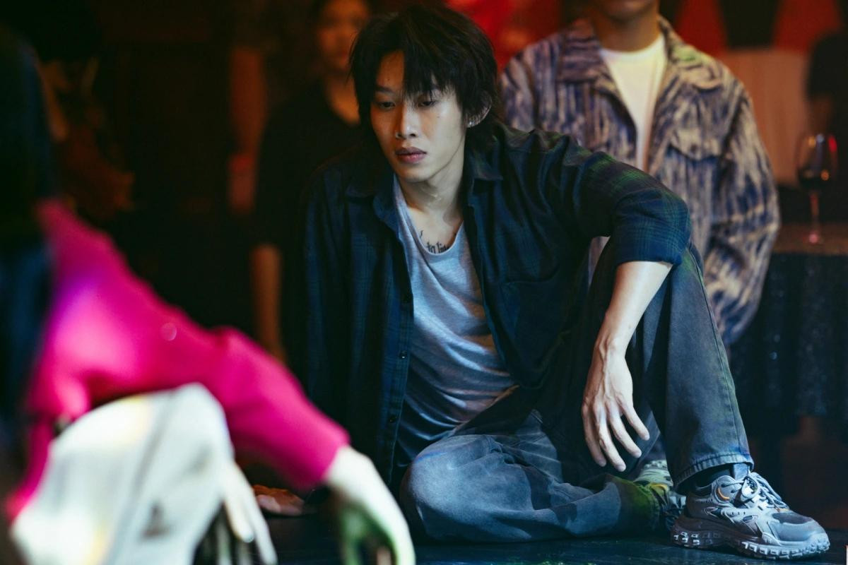 Dế Mèn, Trạng Quỳnh (ảnh trên) và phim kinh dị Dưới đáy hồ không đủ sức cạnh tranh phim ngoại. Dế Mèn, Trạng Quỳnh (ảnh trên) và phim kinh dị Dưới đáy hồ không đủ sức cạnh tranh phim ngoại.