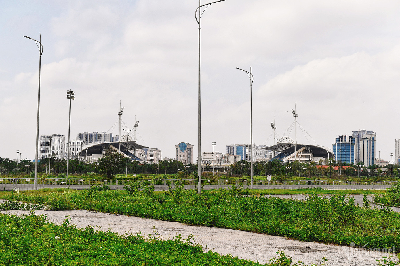 Mới đây nhất, Hội đồng quản trị Công ty Cổ phần Tập đoàn Vingroup vừa ban hành nghị quyết về việc giải thể Công ty TNHH Việt Nam Grand Prix, một công ty con do tập đoàn sở hữu 100% vốn điều lệ (1.000 tỷ đồng), được thành lập để tổ chức giải đua xe công thức 1 (Formula 1 - F1). Mới đây nhất, Hội đồng quản trị Công ty Cổ phần Tập đoàn Vingroup vừa ban hành nghị quyết về việc giải thể Công ty TNHH Việt Nam Grand Prix, một công ty con do tập đoàn sở hữu 100% vốn điều lệ (1.000 tỷ đồng), được thành lập để tổ chức giải đua xe công thức 1 (Formula 1 - F1).