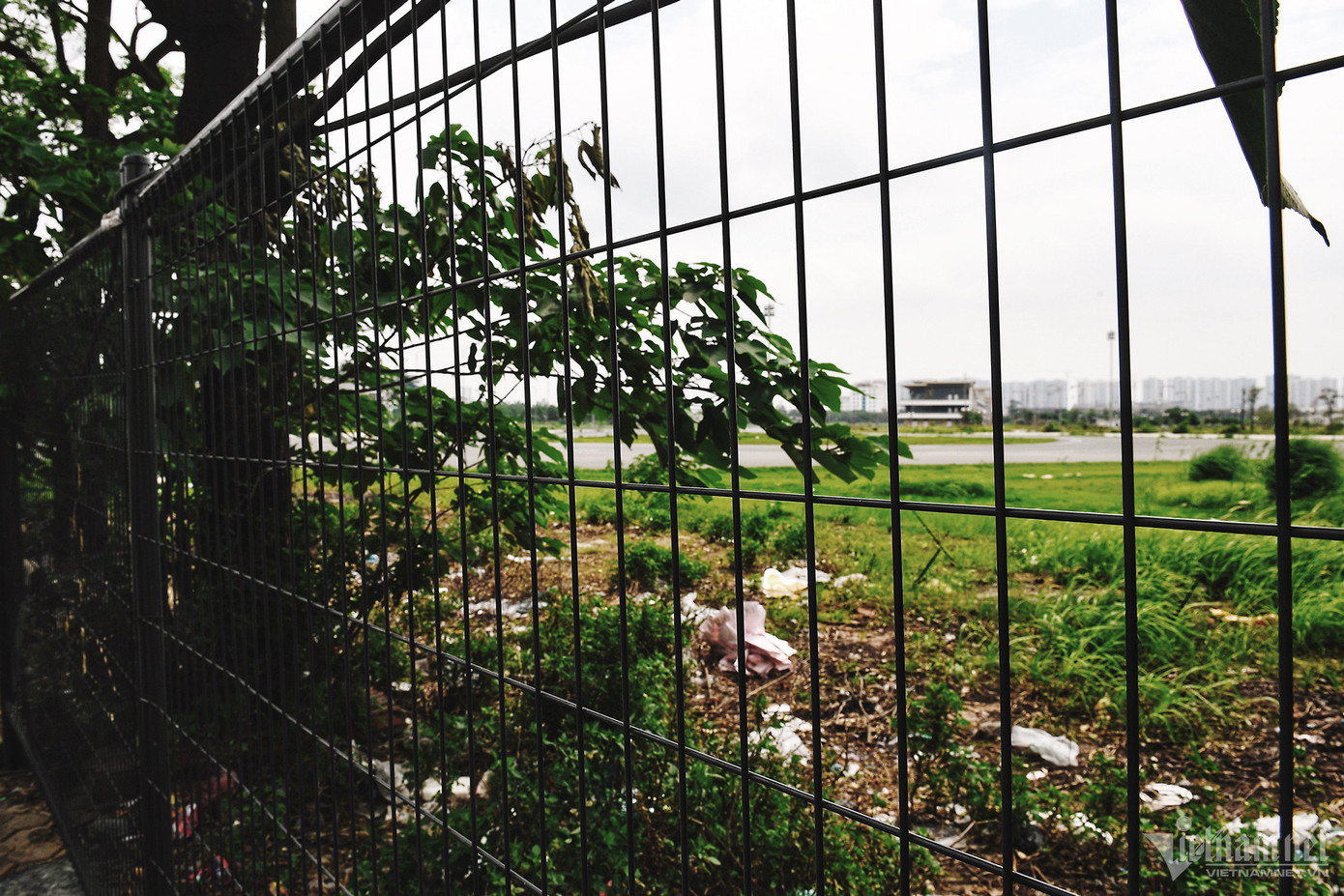 Mới đây nhất, Hội đồng quản trị Công ty Cổ phần Tập đoàn Vingroup vừa ban hành nghị quyết về việc giải thể Công ty TNHH Việt Nam Grand Prix, một công ty con do tập đoàn sở hữu 100% vốn điều lệ (1.000 tỷ đồng), được thành lập để tổ chức giải đua xe công thức 1 (Formula 1 - F1). Mới đây nhất, Hội đồng quản trị Công ty Cổ phần Tập đoàn Vingroup vừa ban hành nghị quyết về việc giải thể Công ty TNHH Việt Nam Grand Prix, một công ty con do tập đoàn sở hữu 100% vốn điều lệ (1.000 tỷ đồng), được thành lập để tổ chức giải đua xe công thức 1 (Formula 1 - F1).