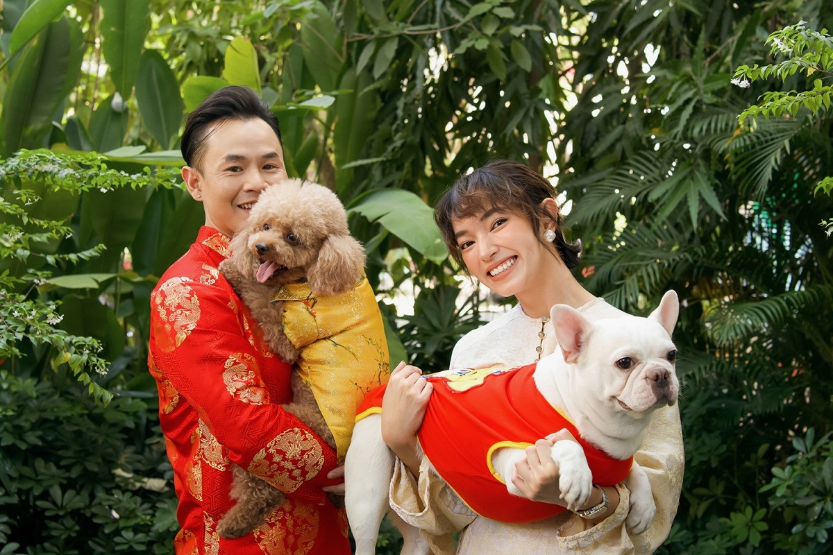 Ảnh ngày Tết của Binz và Châu Bùi.