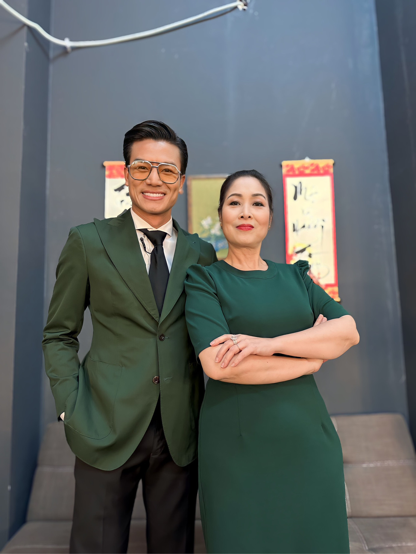 Hiếu Nguyễn học hỏi kinh nghiệm diễn xuất từ NSND Hồng Vân và NSND Trịnh Kim Chi.