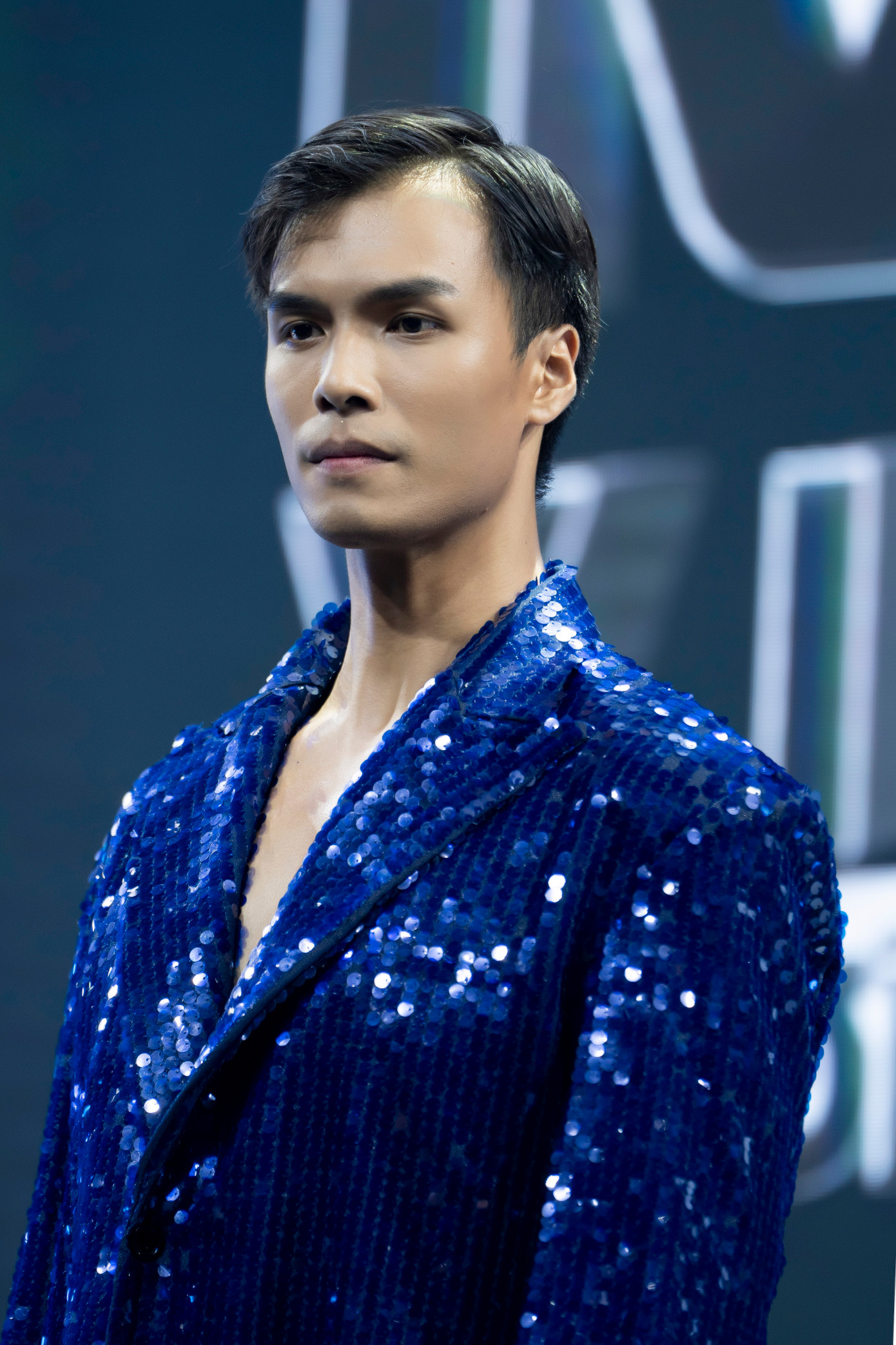 Nguyễn Mạnh Lân trong phần thi ứng xử. Nguyễn Mạnh Lân trong phần thi ứng xử.