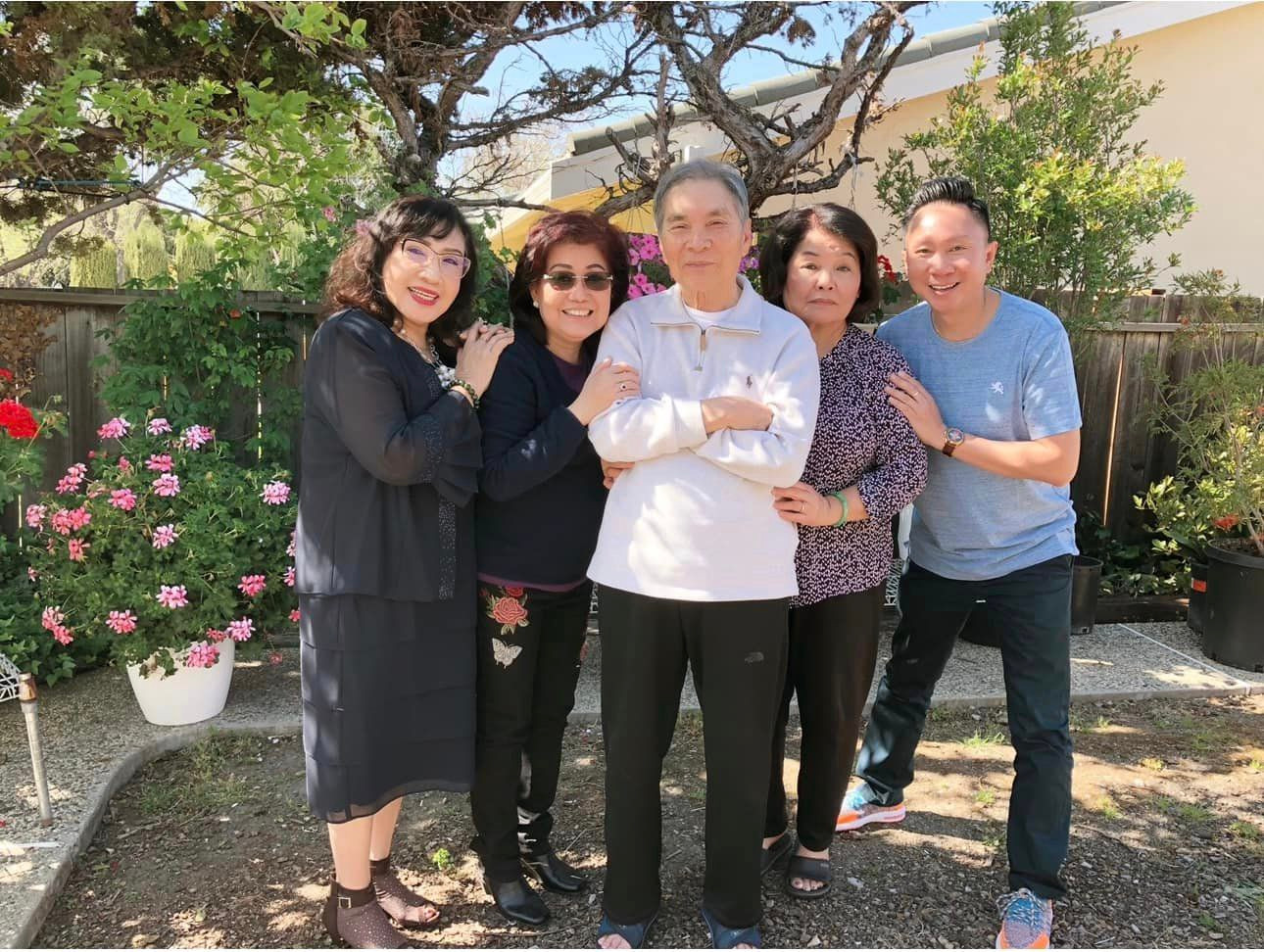 Nghệ sĩ Thành Được được khán giả gọi là ông hoàng không ngai của nghệ thuật cải lương. Ảnh: Thanh Tùng. Nghệ sĩ Thành Được được khán giả gọi là ông hoàng không ngai của nghệ thuật cải lương. Ảnh: Thanh Tùng.