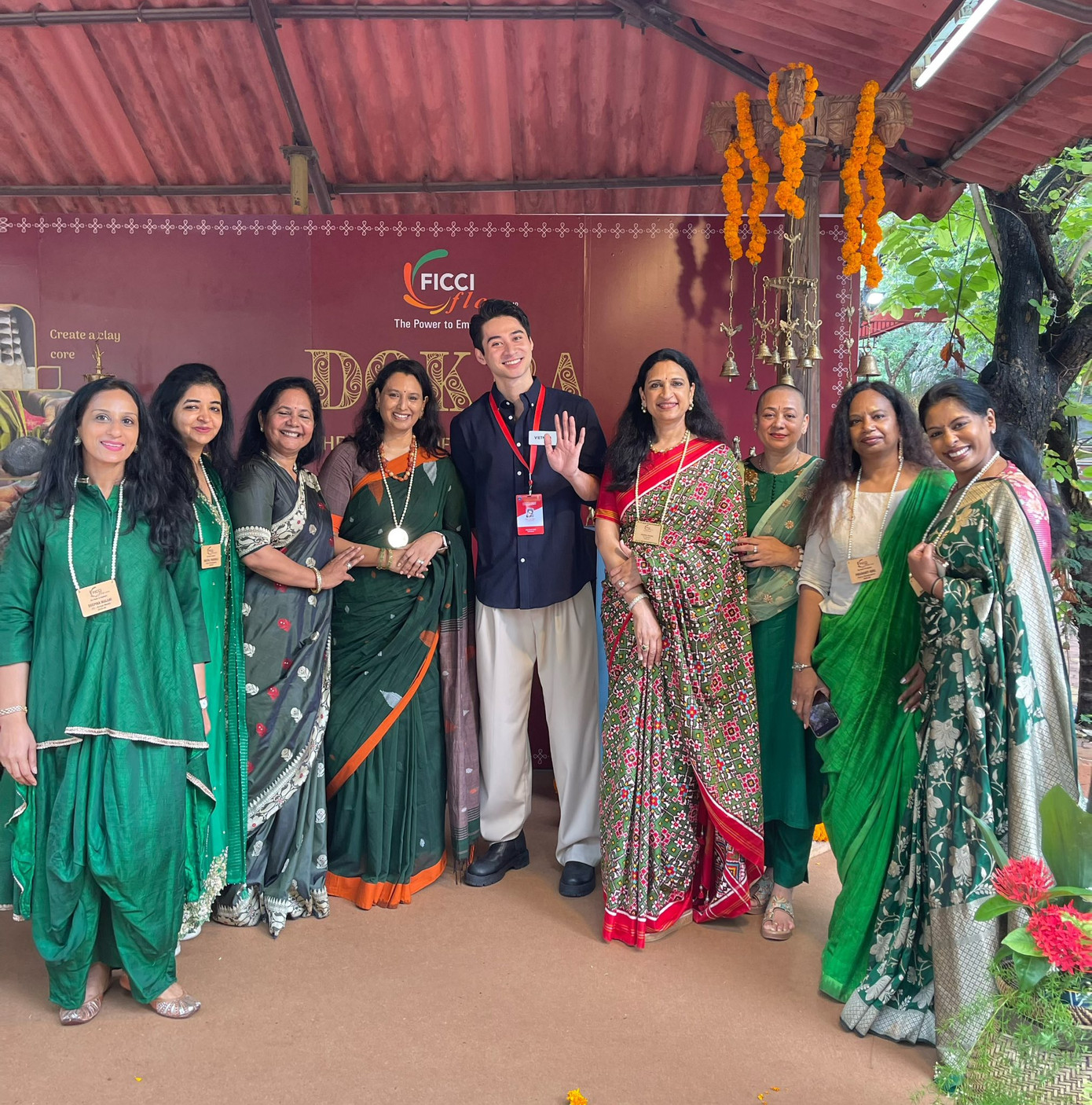 Tuấn Ngọc ấn tượng với thí sinh và văn hóa địa phương đặc sắc của Hyderabad, Ấn Độ.