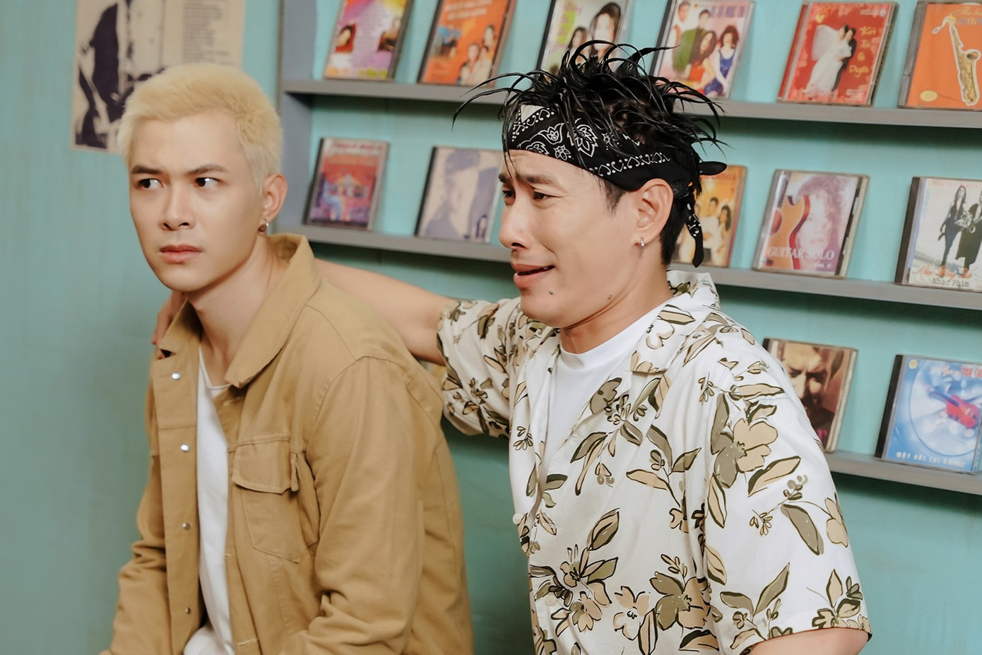 Gặp lại chị bầu là phim Việt hiếm hoi (sau Mai và Lật mặt 7) trong năm nay vượt mốc 100 tỷ đồng. Gặp lại chị bầu là phim Việt hiếm hoi (sau Mai và Lật mặt 7) trong năm nay vượt mốc 100 tỷ đồng.