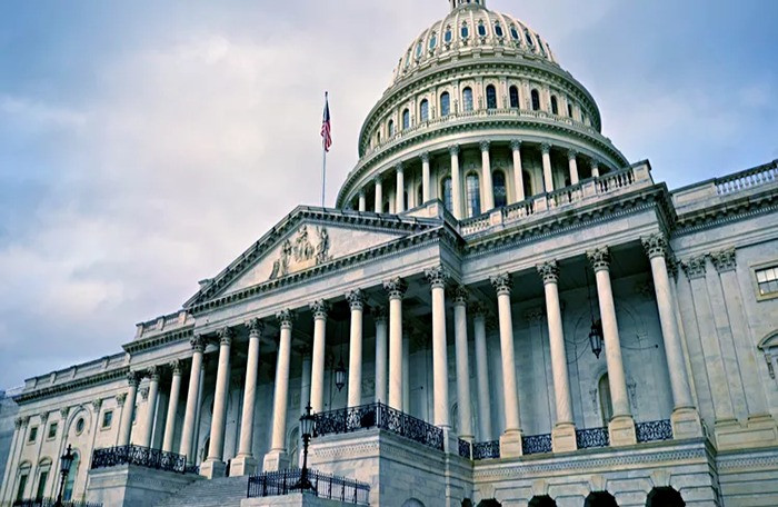 Nợ công Mỹ vượt ngưỡng 33.000 tỷ USD.