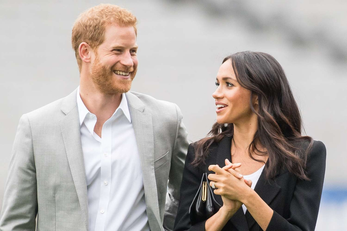 Harry và Meghan Markle thành lập quỹ từ thiện sau khi tuyên bố rời Hoàng gia Anh. Harry và Meghan Markle thành lập quỹ từ thiện sau khi tuyên bố rời Hoàng gia Anh.