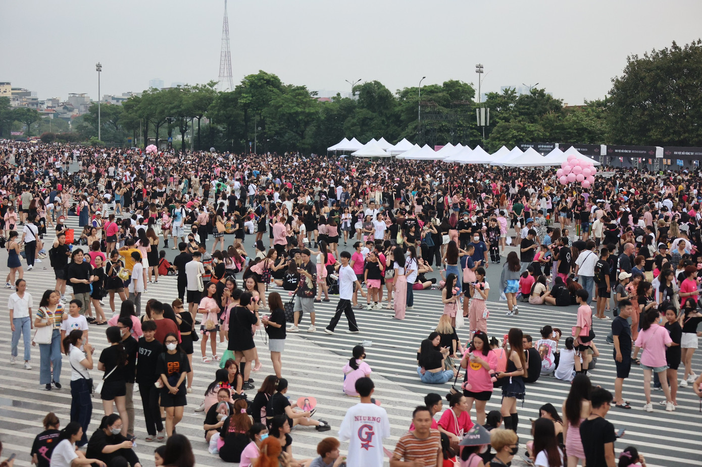 Hai buổi diễn của BlackPink tại Việt Nam thu hút hơn 60.000 khán giả.