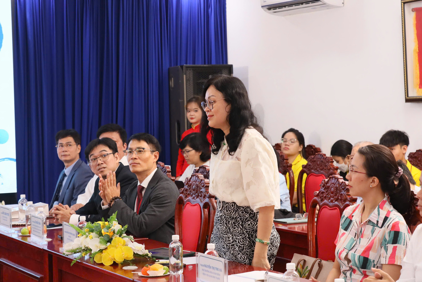 Quang cảnh toàn diện của buổi hội thảo. Quang cảnh toàn diện của buổi hội thảo.