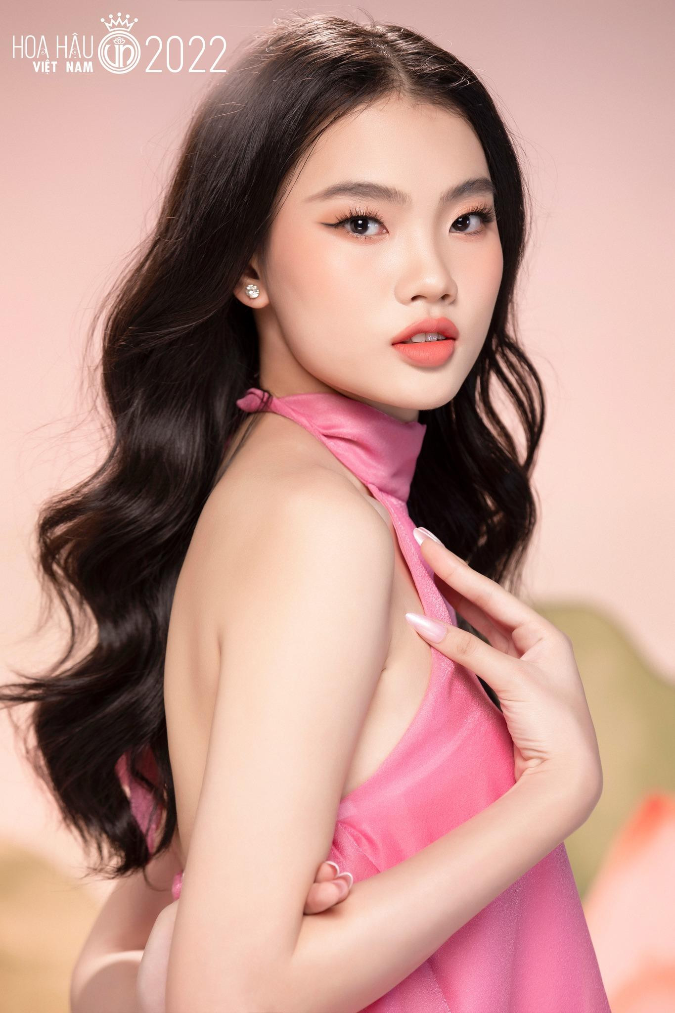 Nguyễn Lê Hoàng Linh (SBD 113) và Lê Thị Hồng Điễm (SBD 108). Nguyễn Lê Hoàng Linh (SBD 113) và Lê Thị Hồng Điễm (SBD 108).