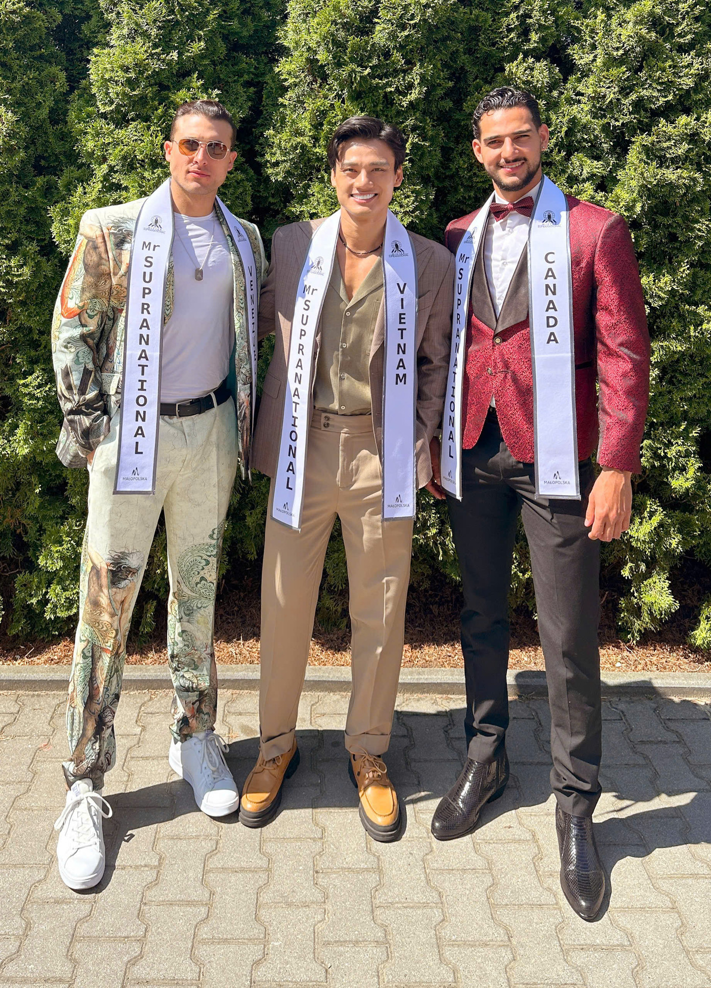 Minh Khắc có cơ hội gặp gỡ Thị trưởng Podegrodzie, cùng các thí sinh tìm hiểu, quảng bá văn hóa truyền thống Ba Lan. Minh Khắc có cơ hội gặp gỡ Thị trưởng Podegrodzie, cùng các thí sinh tìm hiểu, quảng bá văn hóa truyền thống Ba Lan.