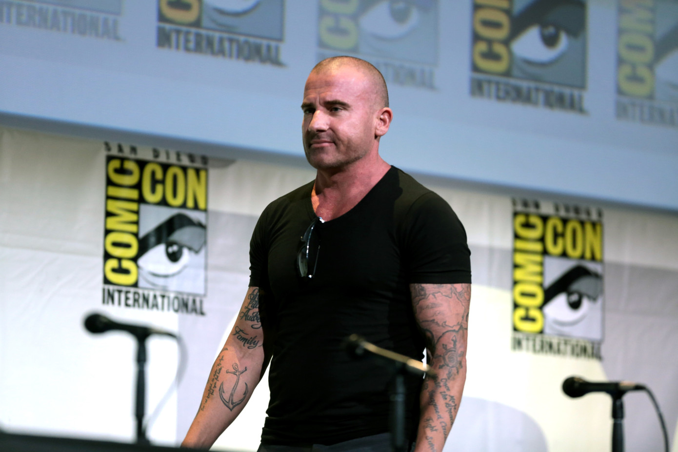 Không chỉ nổi tiếng với series Vượt ngục, chuyện tình cảm của Dominic Purcell cũng gây chú ý không kém. Trước khi làm cha dượng của ngôi sao nhạc pop toàn cầu Miley Cyrus, diễn viên người Anh có bốn người con, lớn nhất là 23 tuổi.
