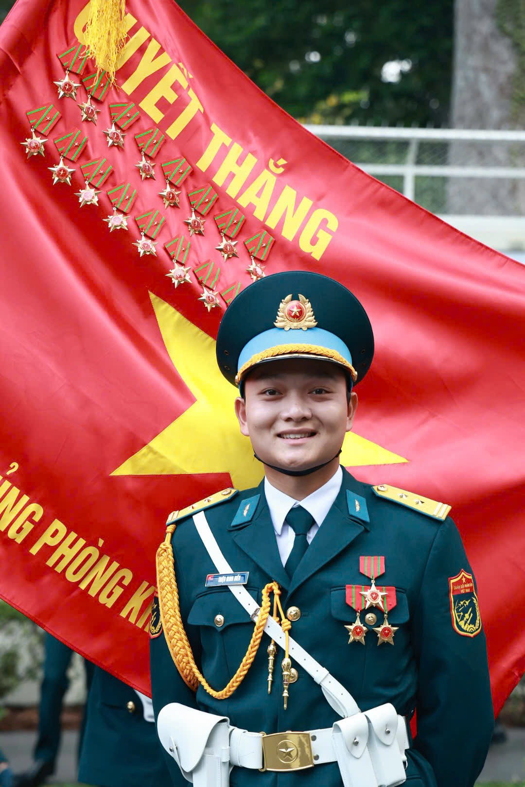 Lễ diễu binh, diễu hành mừng đại lễ 50 năm Ngày Giải phóng miền Nam, thống nhất đất nước (30/4/1975-30/4/2025) có sự tham gia của 13.000 người, trong đó có 38 khối lực lượng vũ trang Quân đội và Công an Nhân dân.