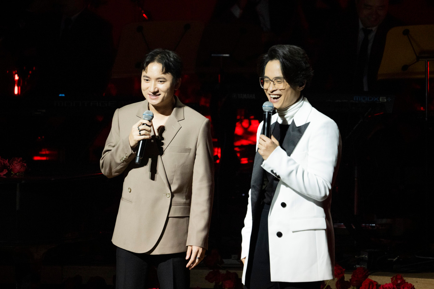 Sự xuất hiện của Phan Mạnh Quỳnh tại live concert Sketch a Rose được khán giả trong và ngoài nước chú ý. Nam ca sĩ thể hiện loạt hit Hồi ước, Khi người yêu mình khóc, Từ đó và Sau lời từ khước (nhạc phim Mai). Sự xuất hiện của Phan Mạnh Quỳnh tại live concert Sketch a Rose được khán giả trong và ngoài nước chú ý. Nam ca sĩ thể hiện loạt hit Hồi ước, Khi người yêu mình khóc, Từ đó và Sau lời từ khước (nhạc phim Mai).