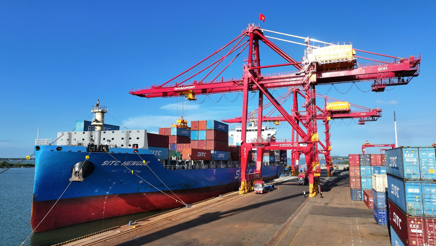 Hình ảnh cẩu giàn STS.