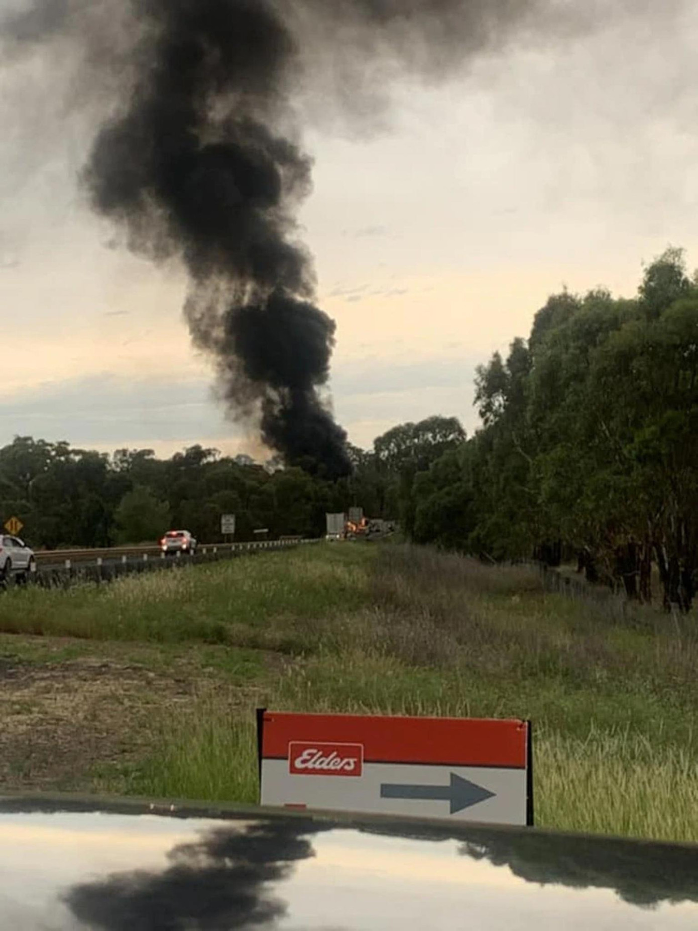 Hiện trường vụ tai nạn khiến cô gái 16 tuổi thiệt mạng. Hiện trường vụ tai nạn khiến cô gái 16 tuổi thiệt mạng.