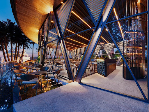 Luôn luôn mang hồn Việt