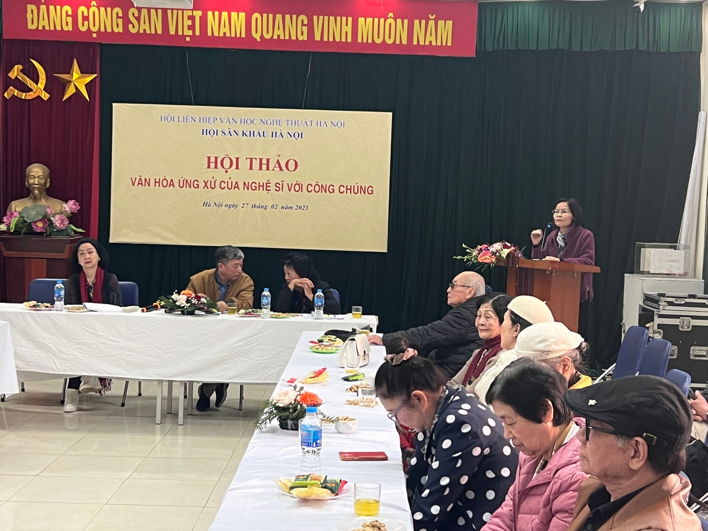 Hội thảo Văn hóa ứng xử của nghệ sĩ với công chúng do Hội Sân khấu Hà Nội tổ chức.