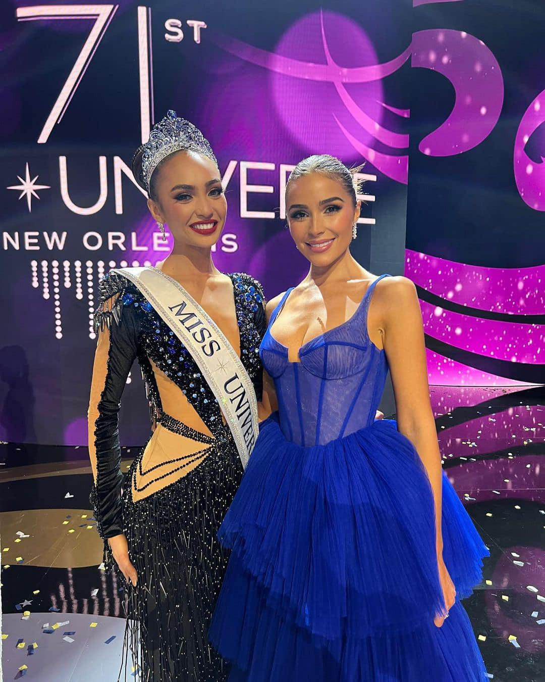 Mỹ có vương miện Miss Universe thứ 9 sau chiến thắng của Olivia Culpo (váy xanh) năm 2012. Mỹ có vương miện Miss Universe thứ 9 sau chiến thắng của Olivia Culpo (váy xanh) năm 2012.