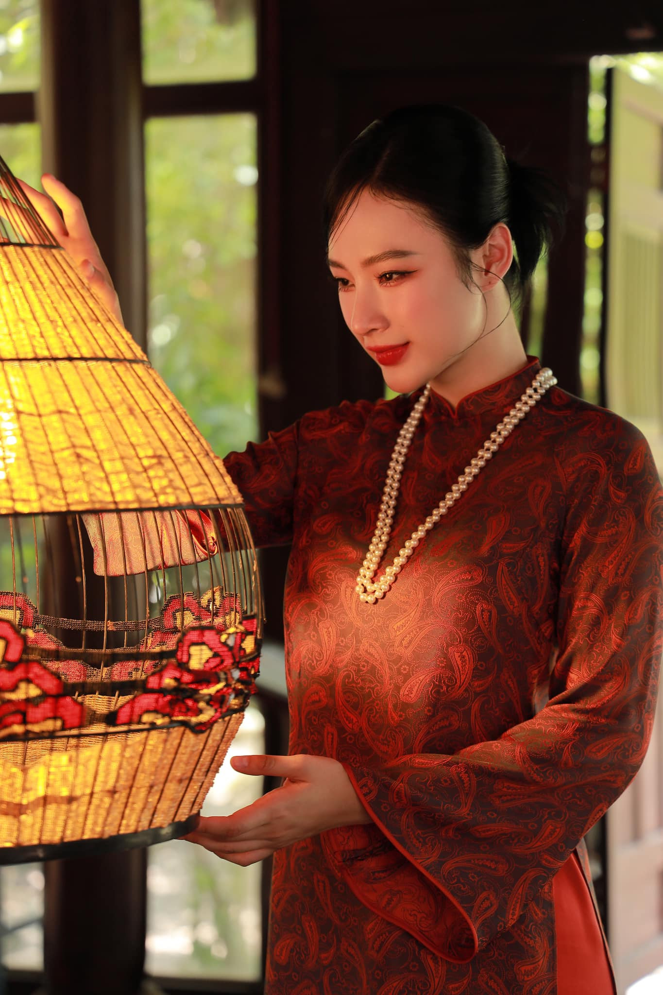 Hình ảnh gần đây của Angela Phương Trinh.