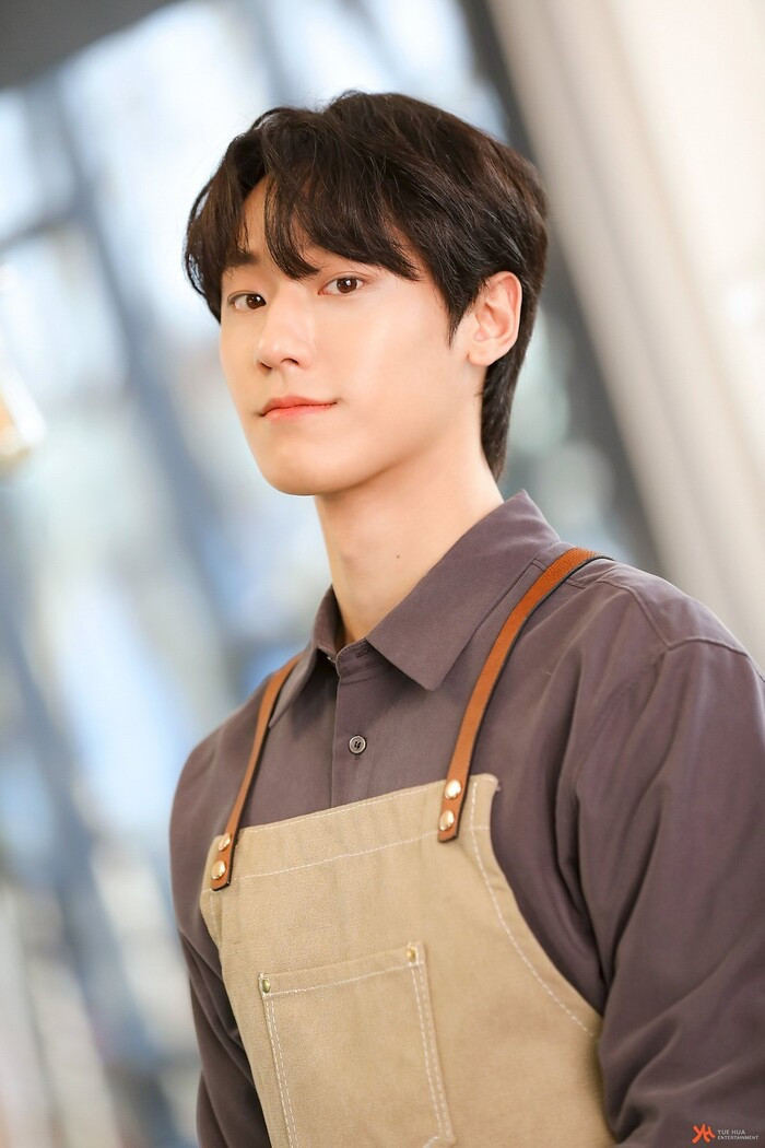 Go Yoon Jung và Lee Do Hyun cũng có mặt trong danh sách.