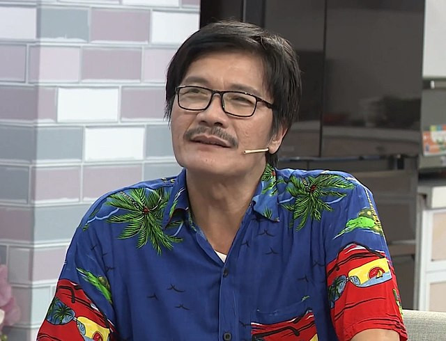 NSƯT Công Ninh thấy buồn khi bị đồn đuổi học sinh viên. NSƯT Công Ninh thấy buồn khi bị đồn đuổi học sinh viên.