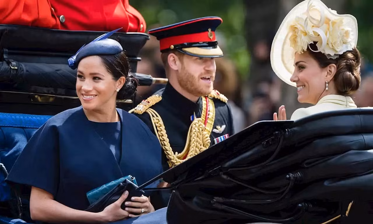 Nhiều khả năng Harry và Meghan chỉ theo dõi lễ đăng quang của Vua Charles từ xa.