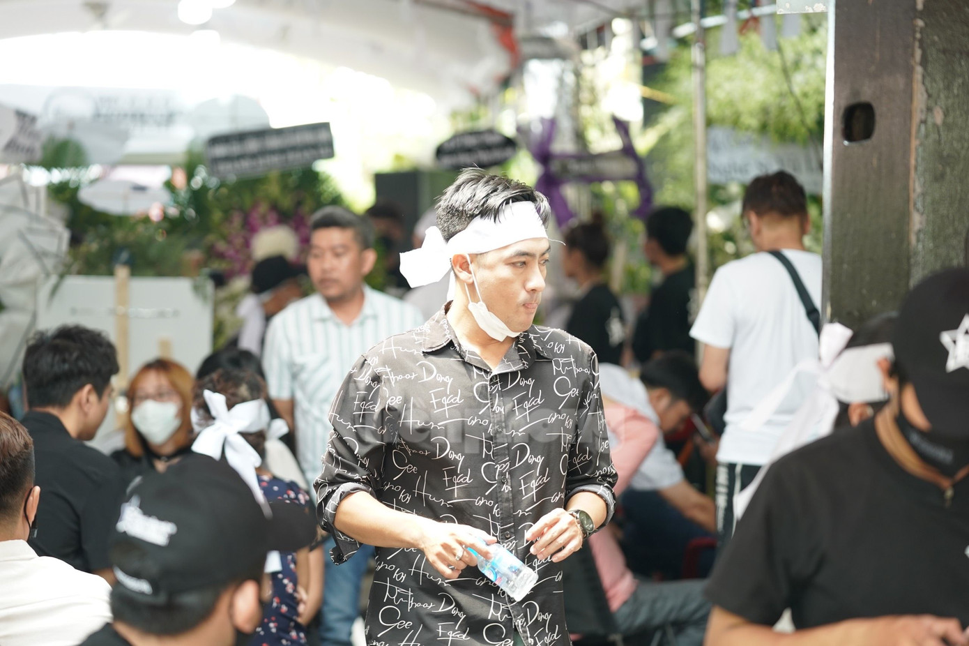 NSƯT Vũ Linh được nhiều con cháu để tang ở ngày cuối đời. Nhiều năm qua, ông sống độc thân, không tiết lộ tình trạng hôn nhân. Vũ Linh chỉ chia sẻ trên báo chí từng yêu NSƯT Thanh Thanh Tâm. NSƯT Vũ Linh được nhiều con cháu để tang ở ngày cuối đời. Nhiều năm qua, ông sống độc thân, không tiết lộ tình trạng hôn nhân. Vũ Linh chỉ chia sẻ trên báo chí từng yêu NSƯT Thanh Thanh Tâm.