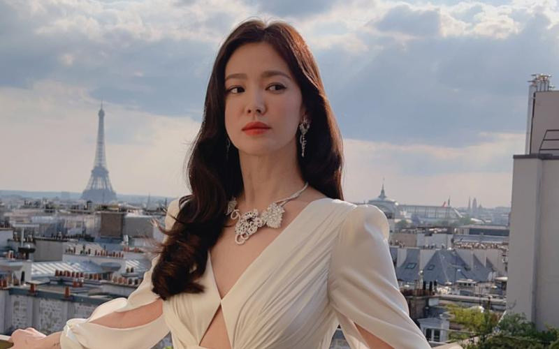 Song Hye Kyo vô cớ bị lôi vào câu chuyện. Song Hye Kyo vô cớ bị lôi vào câu chuyện.