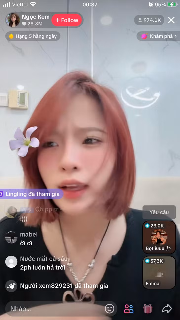 Buổi livestream của Ngọc Kem và ViruSs đều hút hơn một triệu người xem. Buổi livestream của Ngọc Kem và ViruSs đều hút hơn một triệu người xem.