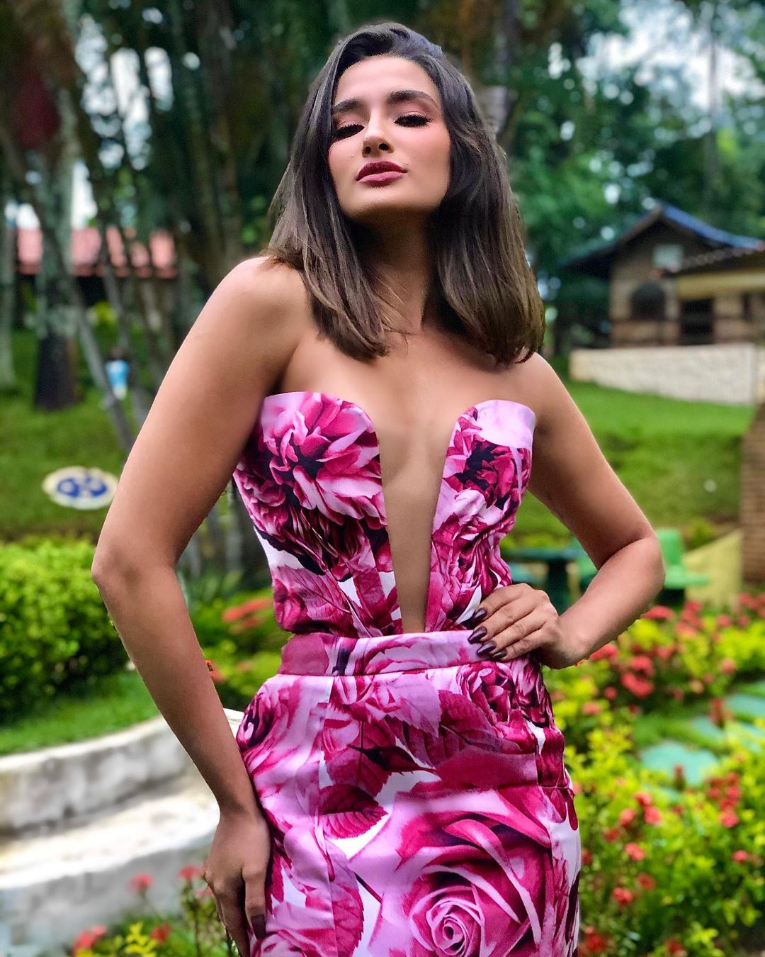 Trước khi đăng quang cuộc thi sắc đẹp, Luma Russo là người mẫu ảnh, diễn viên sân khấu. Ngoài ra, cô tham gia nhiều hoạt động xã hội.