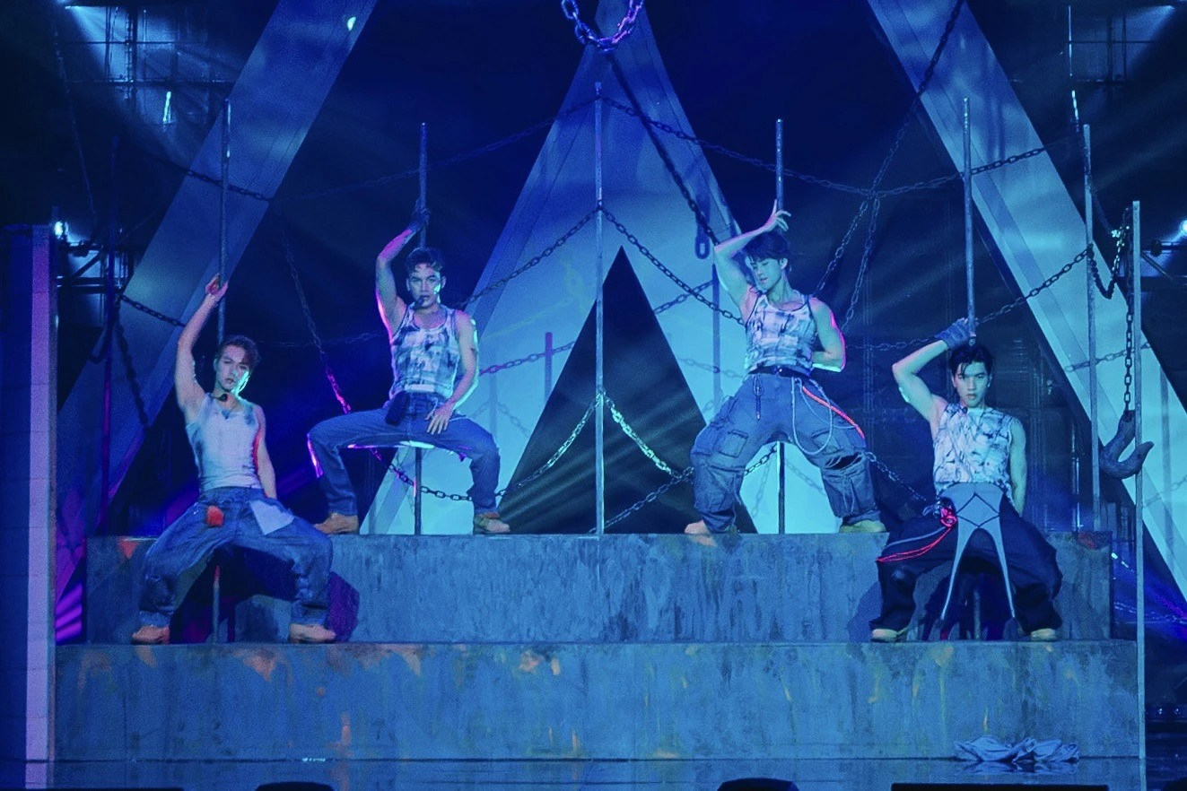 Anh trai say hi tập phát sóng tối 6/7 viral với màn khoe hình thể của Hieuthuhai, Jsol, Vũ Thịnh và Ali Hoàng Dương. Anh trai say hi tập phát sóng tối 6/7 viral với màn khoe hình thể của Hieuthuhai, Jsol, Vũ Thịnh và Ali Hoàng Dương.