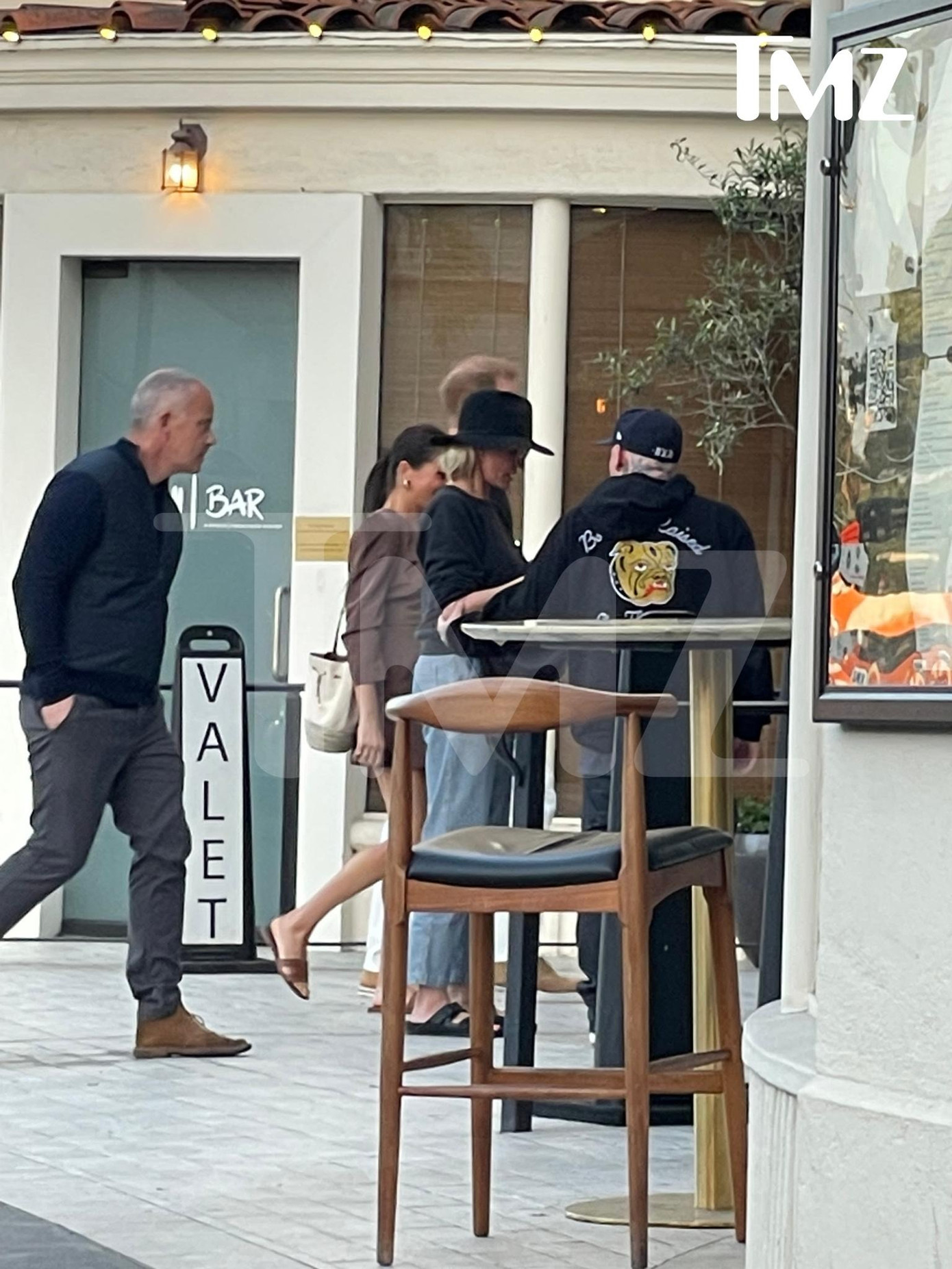 Harry và Meghan Markle có buổi gặp nhiều gương mặt quyền lực ở Hollywood. Harry và Meghan Markle có buổi gặp nhiều gương mặt quyền lực ở Hollywood.