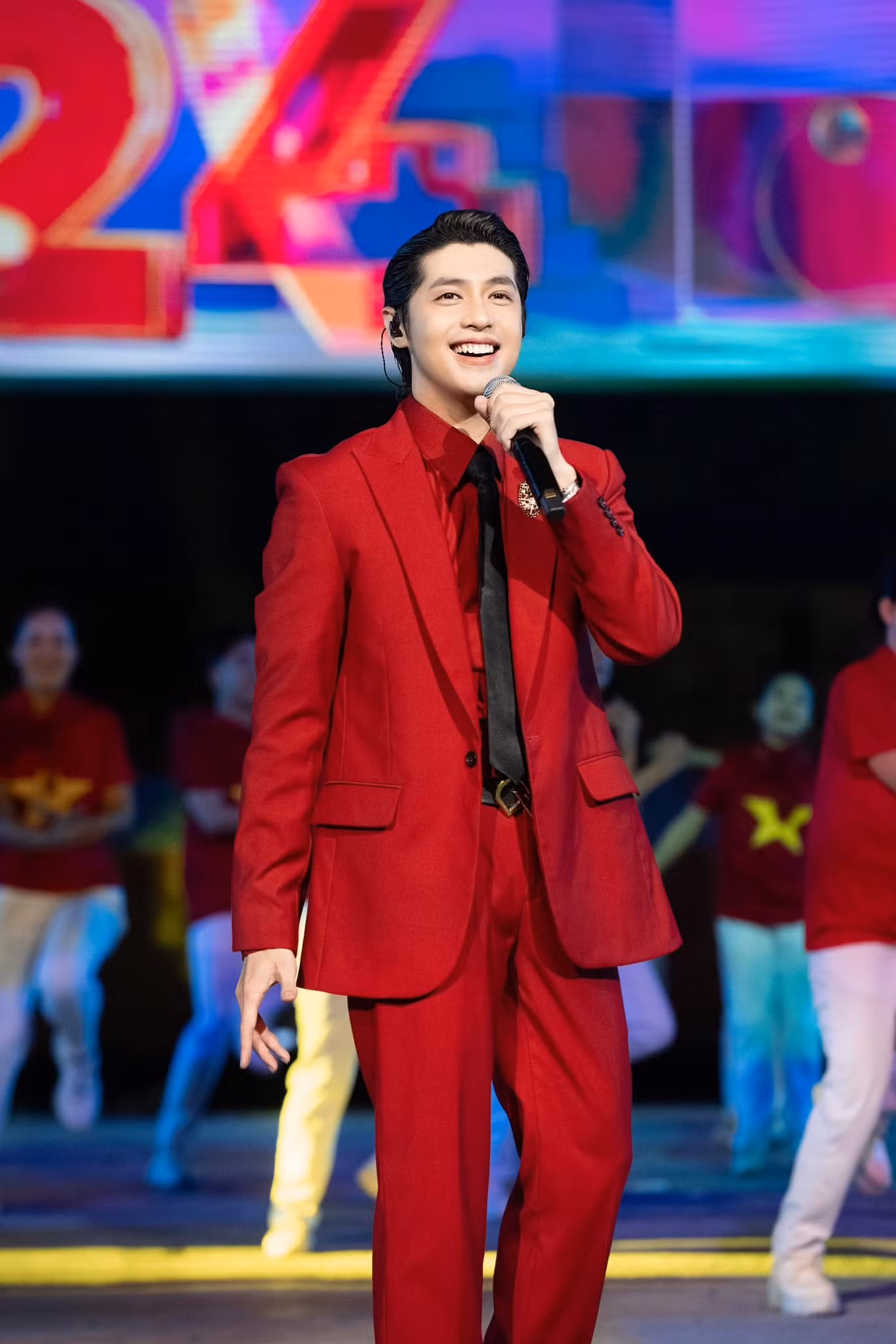 Noo Phước Thịnh từng áp lực đến mức bỏ nghề. Noo Phước Thịnh từng áp lực đến mức bỏ nghề.