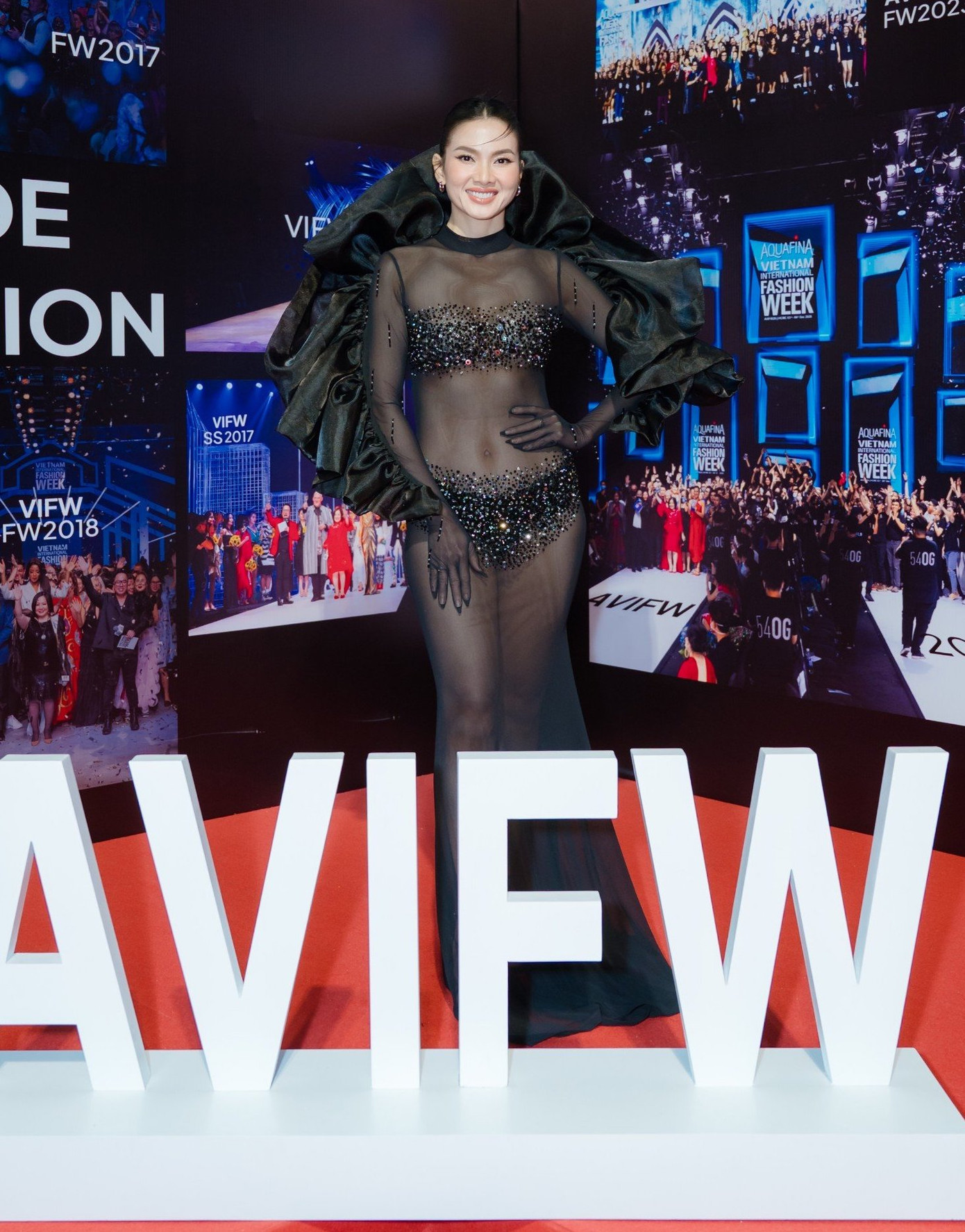 Siêu mẫu Anh Thư và Á hậu Thảo Nhi Lê mặc ấn tượng dự thảm đỏ VIFW 2024. Siêu mẫu Anh Thư và Á hậu Thảo Nhi Lê mặc ấn tượng dự thảm đỏ VIFW 2024.