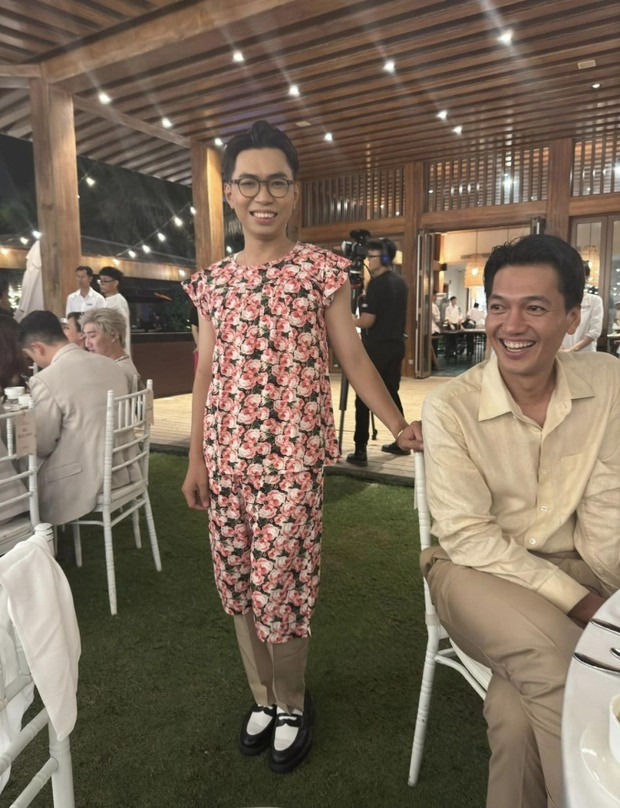 Bức ảnh Minh Dự mặc đồ bộ được Thu Trang đăng tải thu hút bình luận của khán giả. &quot;Chơi trội quá, không biết ai là cô dâu&quot;, &quot;Muốn giành Gin Tuấn Kiệt từ Puka hay sao&quot;... là một số bình luận của khán giả.