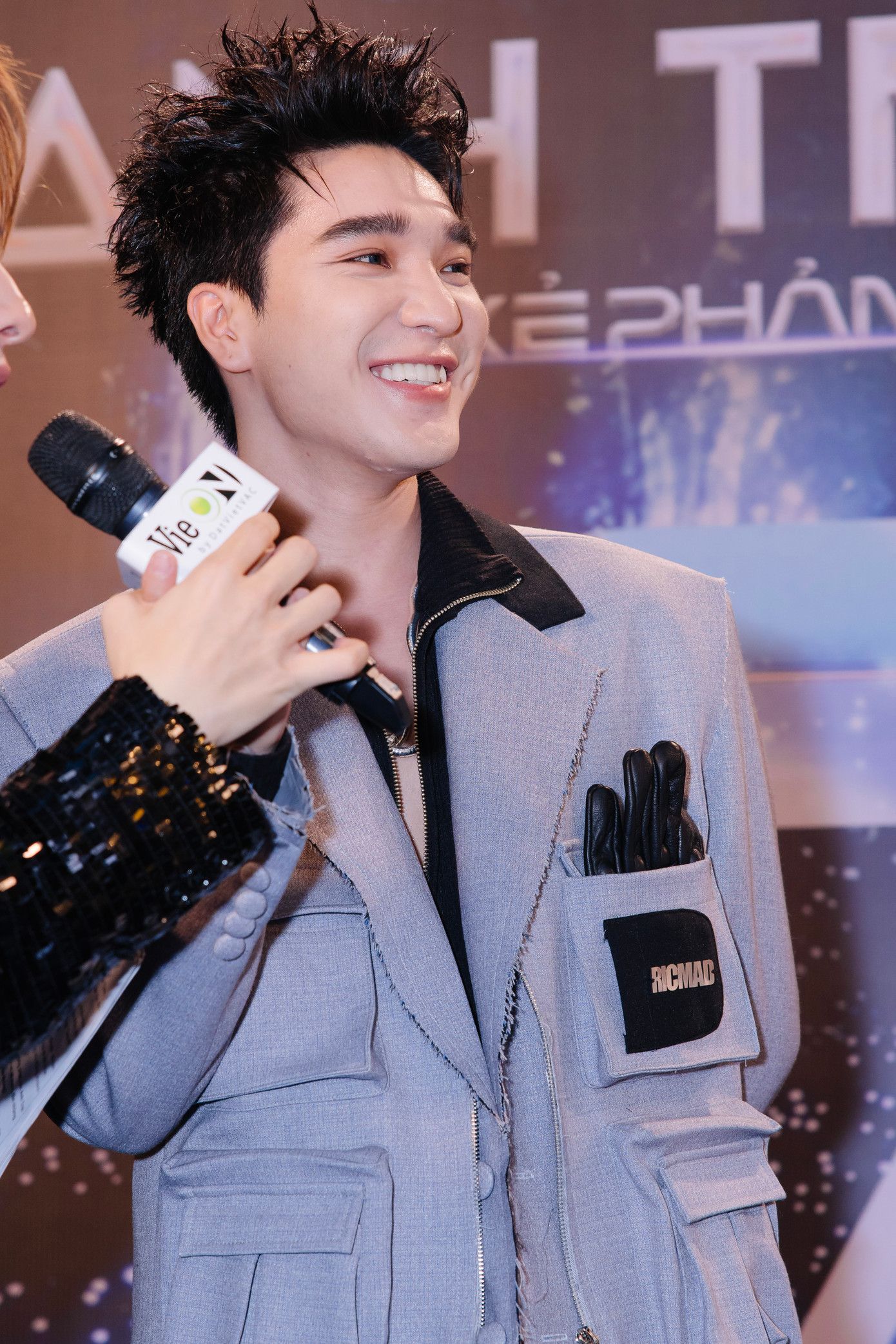 Ogenus được đánh giá là &quot;anh trai tiềm năng&quot; của Anh trai say hi mùa 2 sau nhiều màn tương tác duyên, thể hiện tài năng ở show Our song. Chính Trấn Thành ủng hộ nam rapper tham gia show Anh trai mùa tiếp theo.