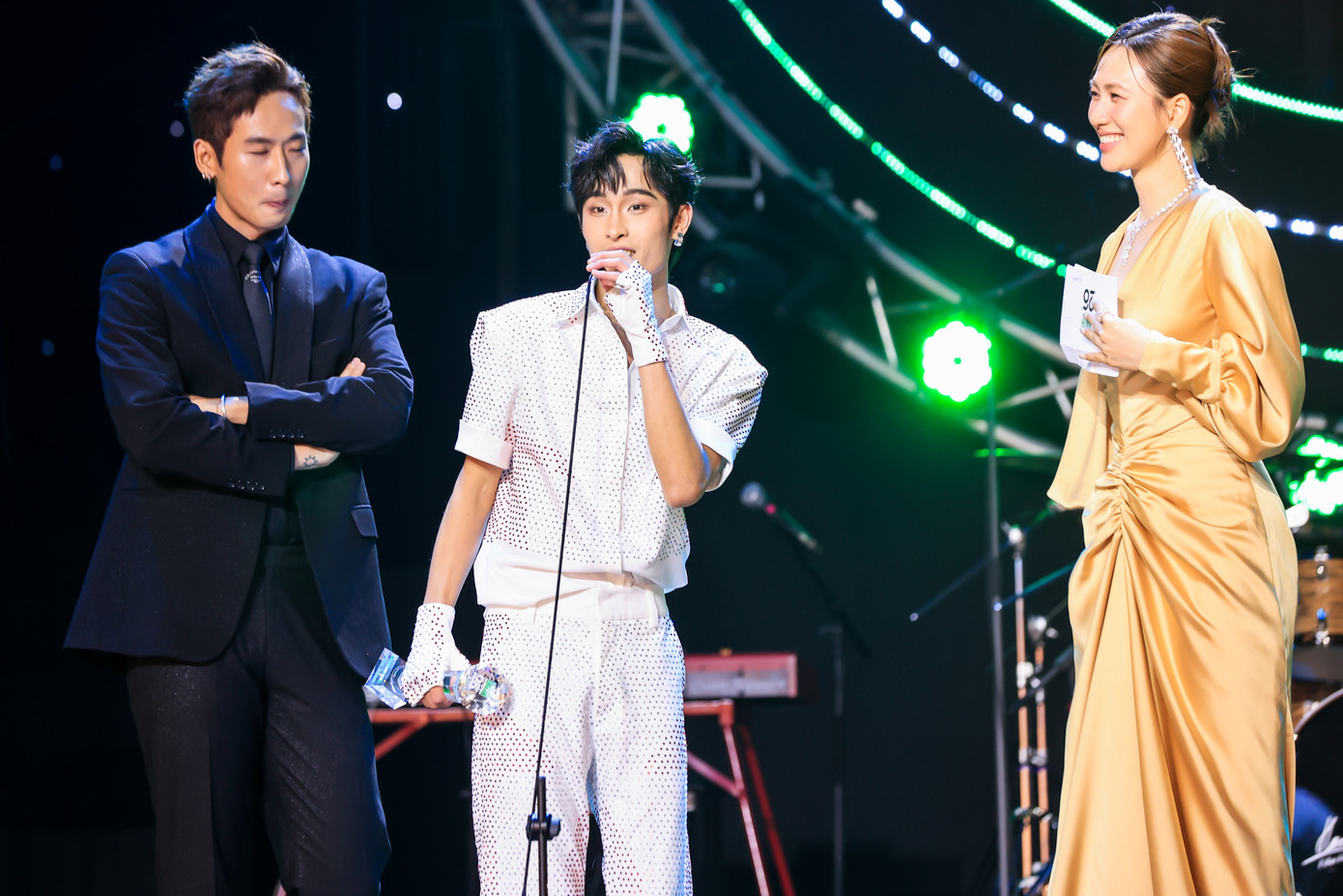 Wren Evans tiếp tục thắng hạng mục Ca sĩ đột phá. Nam ca sĩ lập thành tích mới khi vượt qua những tên tuổi hoạt động lâu năm như Cao Thái Sơn, Võ Hạ Trâm, Bảo Anh và Anh Tú. Wren Evans cho rằng album Loi choi là bước ngoặt giúp anh hiểu rõ hơn về sự vất vả của người nghệ sĩ và quá trình chinh phục công chúng.