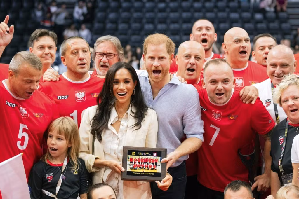 Harry và Meghan Markle tại Thế vận hội Invictus. Harry và Meghan Markle tại Thế vận hội Invictus.