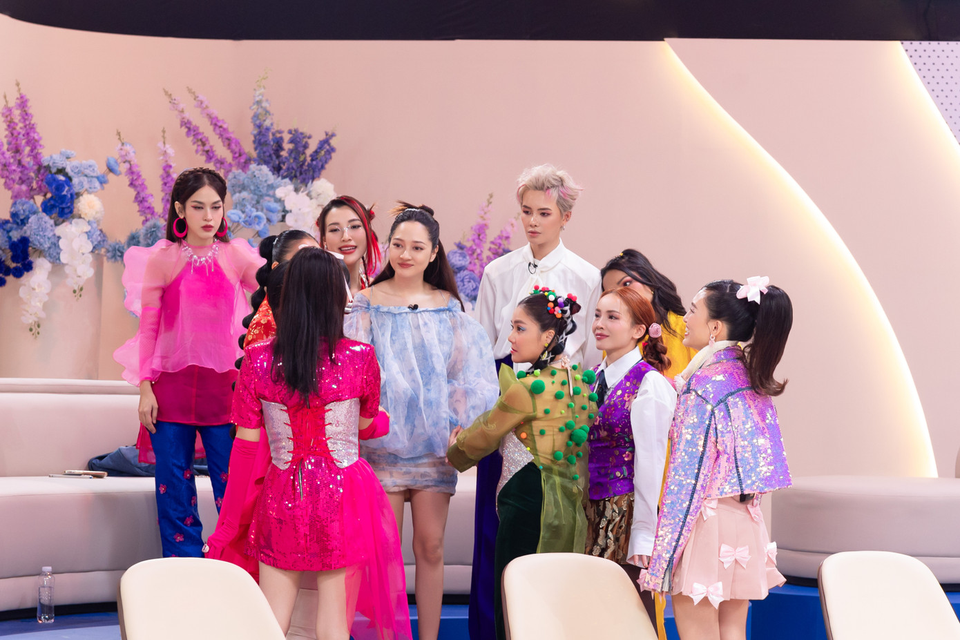 Bảo Anh rời chương trình do bận chuyện cá nhân. Bảo Anh rời chương trình do bận chuyện cá nhân.