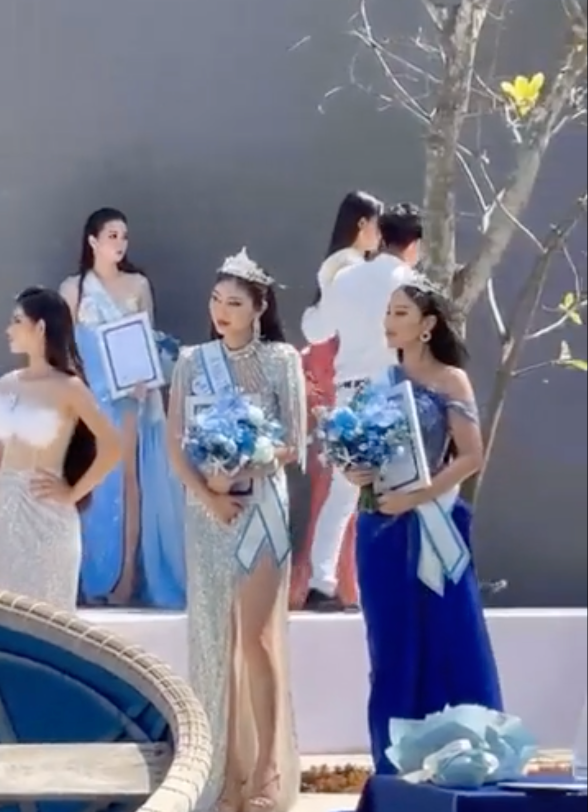 Thí sinh ngất xỉu lúc công bố kết quả chung cuộc.